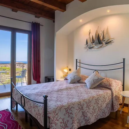 Le Ginestre Bed & Breakfast *