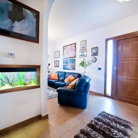 Le Ginestre Bed & Breakfast *